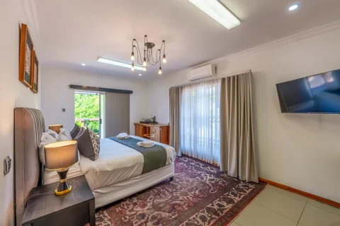Naledi Room