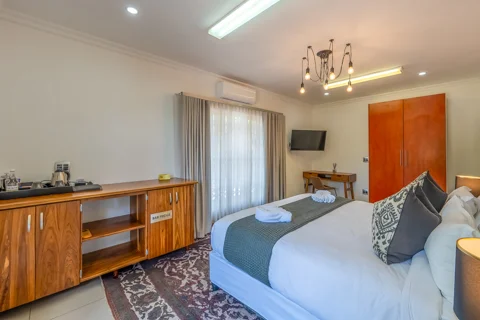 Naledi Room