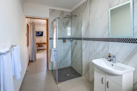 Khwezi Room