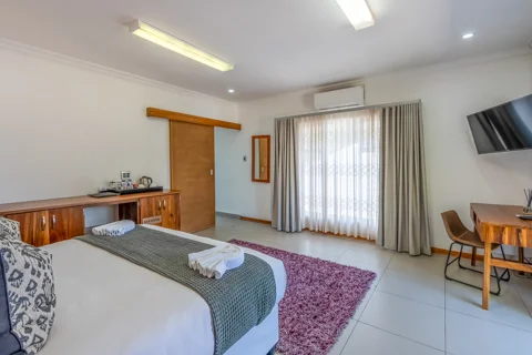 Khwezi Room